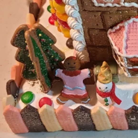 Large Lighted Gingerbread House Santa Candy Land Building Village 14x12x10 Heavy - Picture 4 of 9